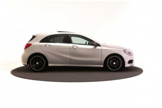 Mercedes-Benz A-klasse - 180 CDI Ambition | Harman Kardon | Panorama schuifdak | AMG Styling | Parkt - 1