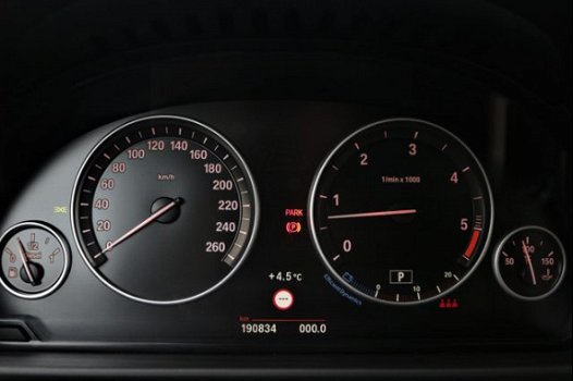 BMW 5-serie - bjr 2011 221kW/300pk 535d High Executive | Panoramadak | Trekhaak | Leder | Bi-xenon | - 1