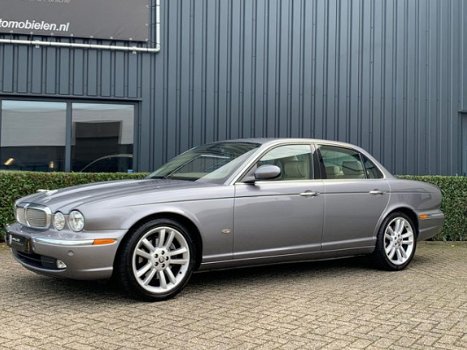 Jaguar XJ - 4.2 V8 298pk Sovereign Aut. Zeer Netjes NL Auto 133dkm - 1