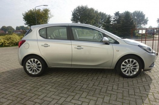 Opel Corsa - 1.2-16V Berlin l.m. velgen - parkeersensoren - stoel & stuurverwarming - 1