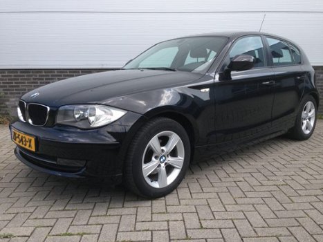 BMW 1-serie - 116i Business Line Airco (ECC), LM velgen, parkeersensoren achter - 1