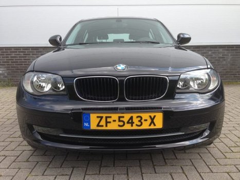 BMW 1-serie - 116i Business Line Airco (ECC), LM velgen, parkeersensoren achter - 1