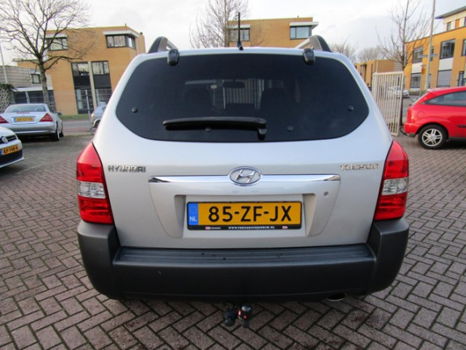 Hyundai Tucson - 2.0i Style , airco, trekhaak, lm velgen - 1