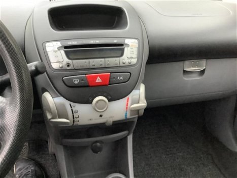 Toyota Aygo - 1.0-12V Nieuwe apk Zeer nette auto - 1