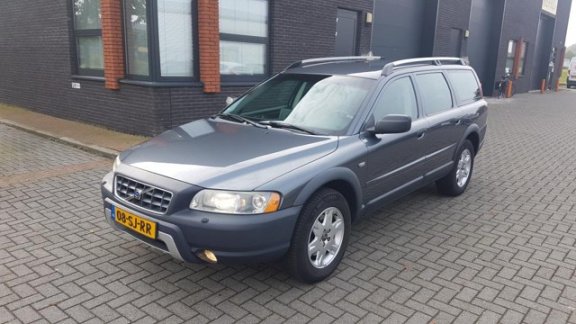 Volvo XC70 - 2.4 D5 AWD Kinetic - 1