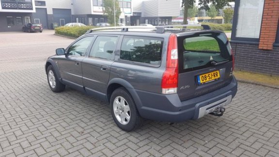 Volvo XC70 - 2.4 D5 AWD Kinetic - 1