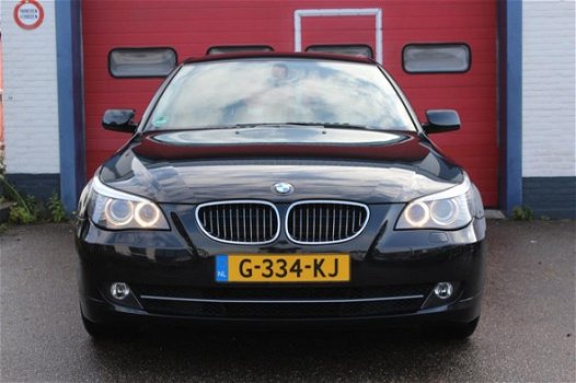 BMW 5-serie - 525i Nieuwe apk, 218PK, PDC, Navi, stoelverwarming, Airco, start/stop, Cruisecontrol - 1