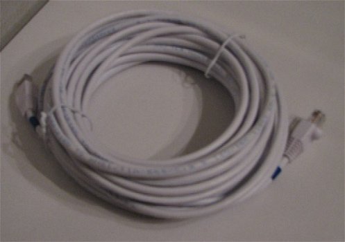 UTP Netwerkkabel CAT5e - Wit - Rol 10 meter - 2x RJ-45. - 1