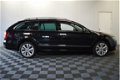 Skoda Superb Combi - 1.6 TDI automaat // PANO LEER TREKHAAK NAVI CRUISE CLIMA - 1 - Thumbnail