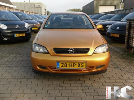 Opel Astra Coupé - 2.2i-16V - 1