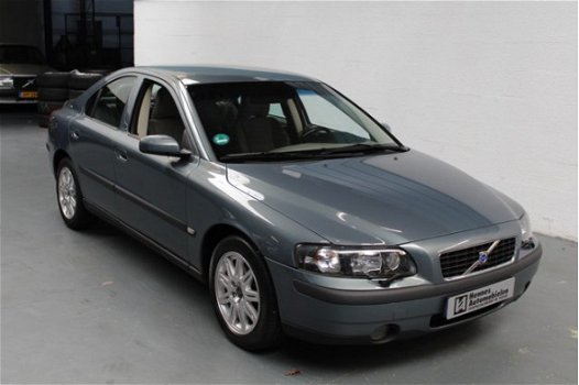 Volvo S60 - 2.4 Edition - 1