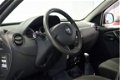 Dacia Duster - 1.6 105PK Lauréate 2wd | Airco | RadioCD | Bodykit | Trekhaak | - 1 - Thumbnail