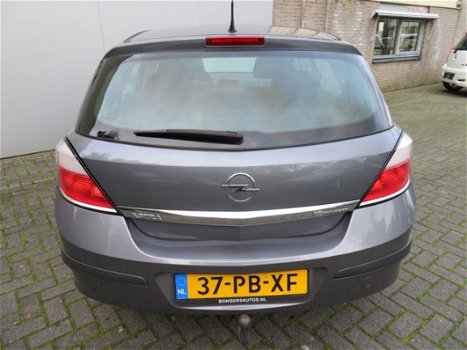 Opel Astra - 1.6 ESSENTIA NAV - 1