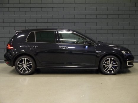 Volkswagen Golf - 1.4 TSI GTE | PANODAK | NAVIGATIE | 7% BIJTELLING | - 1