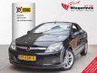 Opel Astra TwinTop - 2.0 T Cosmo Cabrio [ CRUISE | NAVIGATIE | LEDER ] - 1 - Thumbnail
