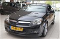 Opel Astra TwinTop - 2.0 T Cosmo Cabrio [ CRUISE | NAVIGATIE | LEDER ] - 1 - Thumbnail