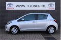 Toyota Yaris - 1.5 Hybrid Aspiration Plus Navigatie-Cruise control-Parkeersensoren achter - 1 - Thumbnail