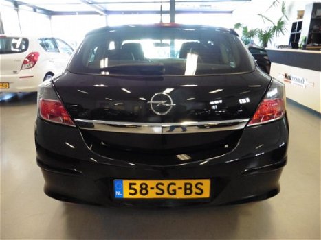 Opel Astra GTC - 1.6 Cosmo Airco / Cruise control / Nieuwstaat - 1