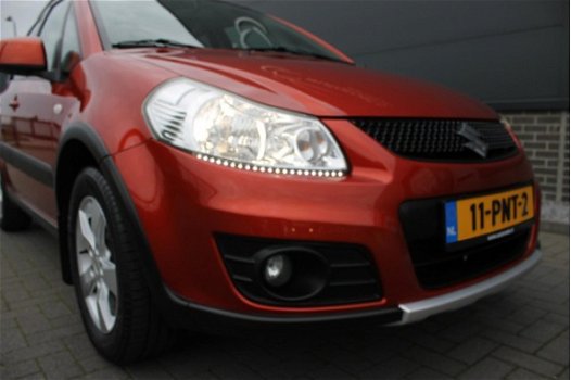 Suzuki SX4 - 1.6 Exclusive / 120 PK / Trekhaak / dealer onderhouden / LED-verlichting / NED-SX4 - 1