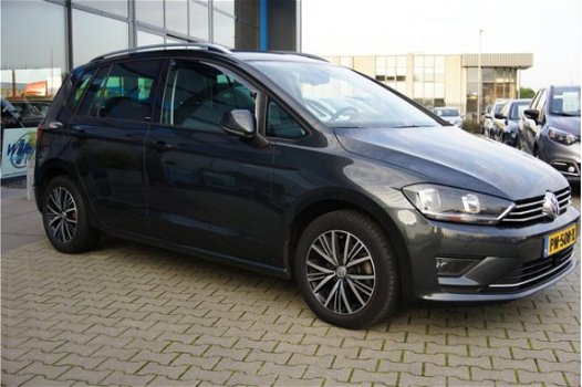 Volkswagen Golf Sportsvan - 1.6 TDI Comfortline Navigatie, Climate Control, Adaptive Cruise Control - 1