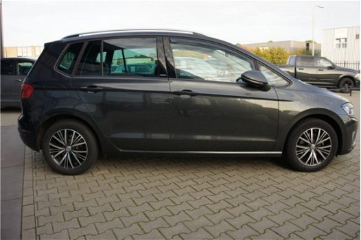 Volkswagen Golf Sportsvan - 1.6 TDI Comfortline Navigatie, Climate Control, Adaptive Cruise Control - 1