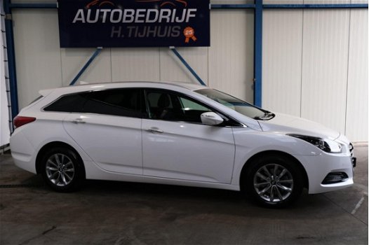 Hyundai i40 Wagon - 1.7 CRDi Business Edition - N.A.P. Airco, Cruise, Navi, PDC - 1