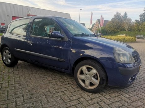 Renault Clio - 1.2-16V INRUIL AUTO ADVRT GOED LEZEN - 1