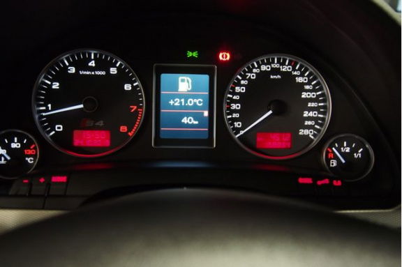 Audi S4 - Avant 4.2 V8 quattro S4 Youngtimer Prijs is incl Btw - Afbeelding 4