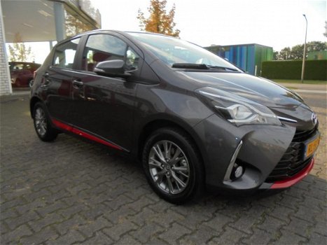 Toyota Yaris - 1.5 VVT-i Design Parkeercamera, climate- & cruise control - 1