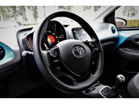 Toyota Aygo - 1.0 VVT-i x-play - 1