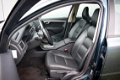 Volvo V70 - 2.5T Aut. Business, Leder, Trekhaak, Navi, 17 Inch - 1 - Thumbnail