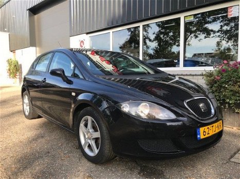 Seat Leon - 1.9 TDI 77KW Sport Nieuwe Distributie-Airco - 1