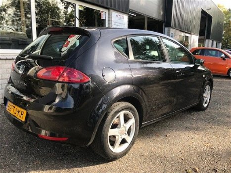 Seat Leon - 1.9 TDI 77KW Sport Nieuwe Distributie-Airco - 1