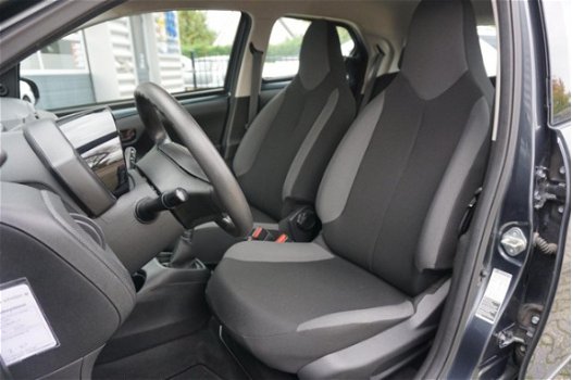 Toyota Aygo - 1.0 VVT-i x-now | Airco | 5-Deurs | Cruise control | 100% Dealer onderhouden | BTW aut - 1