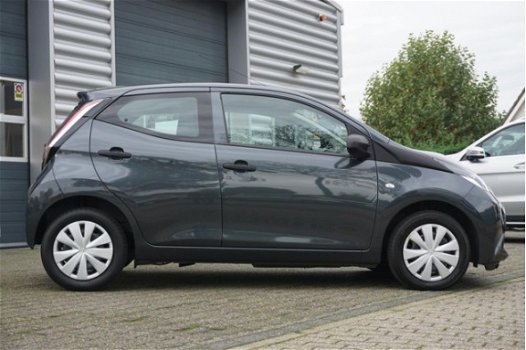 Toyota Aygo - 1.0 VVT-i x-now | Airco | 5-Deurs | Cruise control | 100% Dealer onderhouden | BTW aut - 1