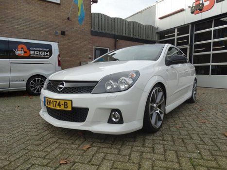 Opel Astra GTC - 2.0 TURBO. OPC. RACE-CAMP. NAVI. 19INCH.TAROX REMMEN - 1