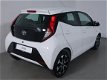 Toyota Aygo - 1.0 VVT-i x-play AUTOMAAT-LICHTMETALEN VELGEN- ALL WHEATER BANDEN - 1 - Thumbnail