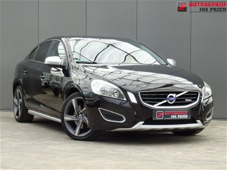 Volvo S60 - 3.0 T6 AWD R-DESIGN * 305 PK * ONOPVALLEND & SNEL - 1