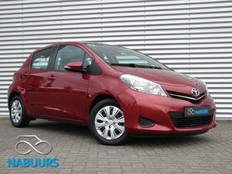 Toyota Yaris - 1.3 VVT-i. 5DRS. Dynamic. Autom. Navi. Panodak - 1