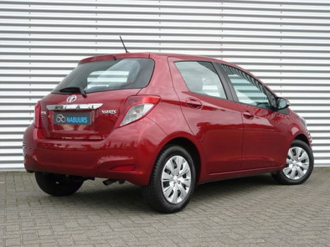 Toyota Yaris - 1.3 VVT-i. 5DRS. Dynamic. Autom. Navi. Panodak - 1