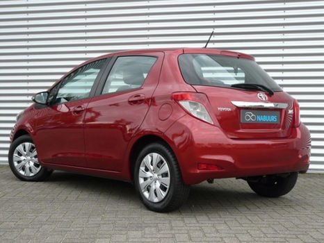 Toyota Yaris - 1.3 VVT-i. 5DRS. Dynamic. Autom. Navi. Panodak - 1