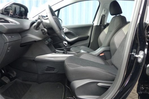 Peugeot 2008 - 1.2 PureTech 130pk Active |Navigatie|Cruise|Airco|Parkeerhulp| - 1