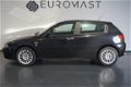 Alfa Romeo 147 - 1.6 T.Spark Business Airco/Cruise/5D/Nieuw Apk - 1 - Thumbnail