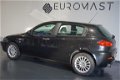 Alfa Romeo 147 - 1.6 T.Spark Business Airco/Cruise/5D/Nieuw Apk - 1 - Thumbnail