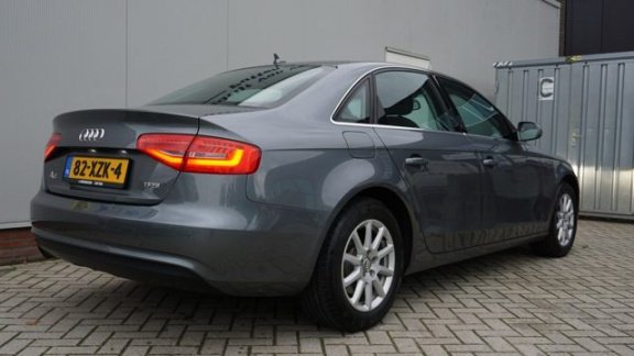 Audi A4 - 1.8 TFSI 170pk Automaat Sedan Pro Line Xenon Navi Afn.Trekhaak 89451km *NL auto - 1