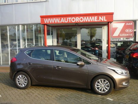 Kia Cee'd - 1.6 Plus Pack navi / clima - 1