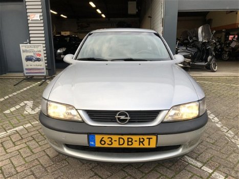 Opel Vectra - 1.6i-16V Diamond Climate controle lm-velgen elektrische ramen+spiegels cd-speler 129 d - 1