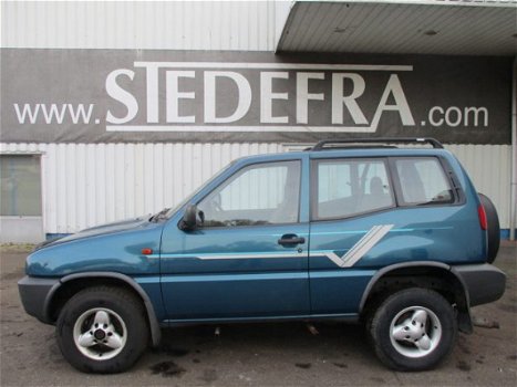 Nissan Terrano - SLX 2.4E 3DR E2 - 1