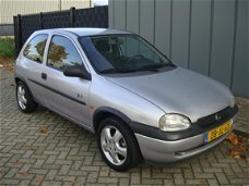 Opel Corsa - 1.2i-16V Strada Apk 7-2020 Stuurbekrachtiging