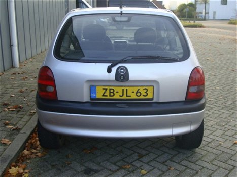 Opel Corsa - 1.2i-16V Strada Apk 7-2020 Stuurbekrachtiging - 1